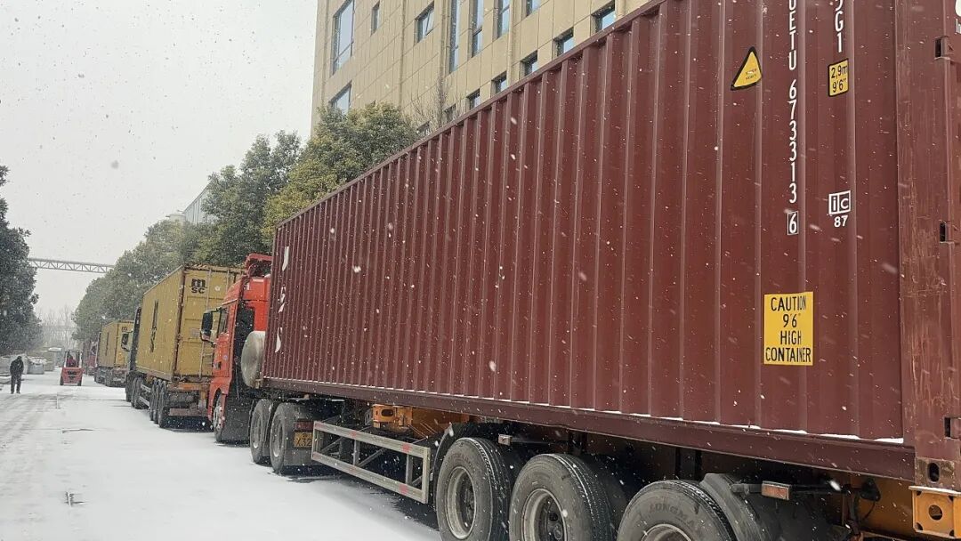 寶潤達10000㎡鋼構(gòu)墻板+頂板發(fā)往斯里蘭卡